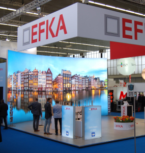 Beursstand van textielframes