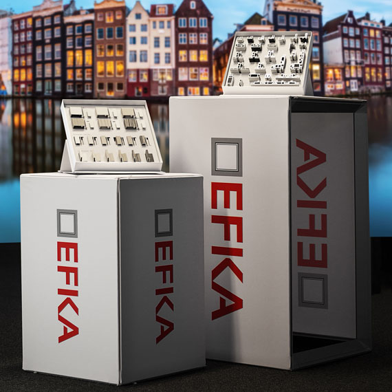 Samples van textielframes in de showroom