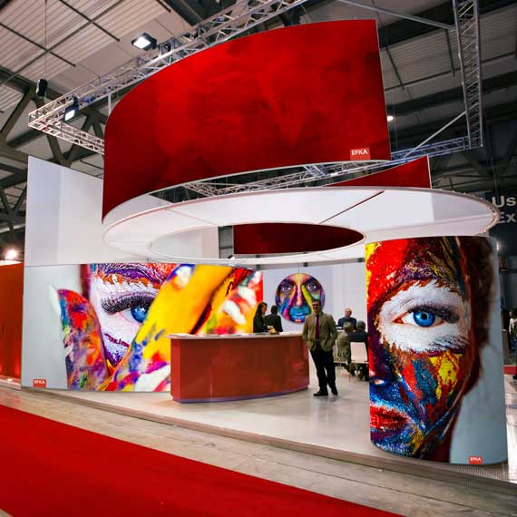 beursstand-met-gebogen-textielframes