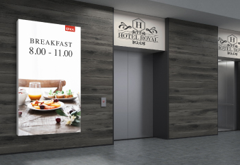 Curved textielframe op een beurs/evenement